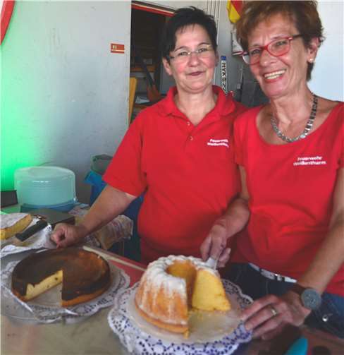 Für Kaffee und Kuchenhatten die Feuerwehrfrauen gesorgt.
