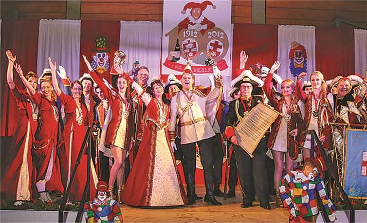 Für Prinzenpaar, Hofstaat und die Dieblicher Narrenschar gilt bis Aschermittwoch der närrische Ausnahmezustand. EP