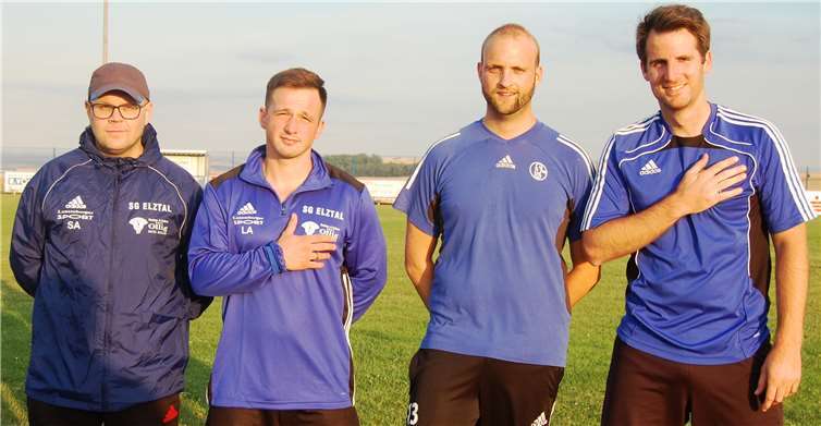 Für Trainer Sascha Arenz sind Ludwig Amling, Tobias Schumacher und Christian Funk (v.li.) gefühlte Neuzugänge.