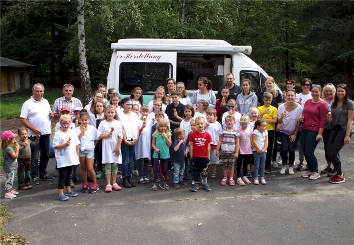 Für alle Teilnehmer gab es ein leckeres Eis. Privat