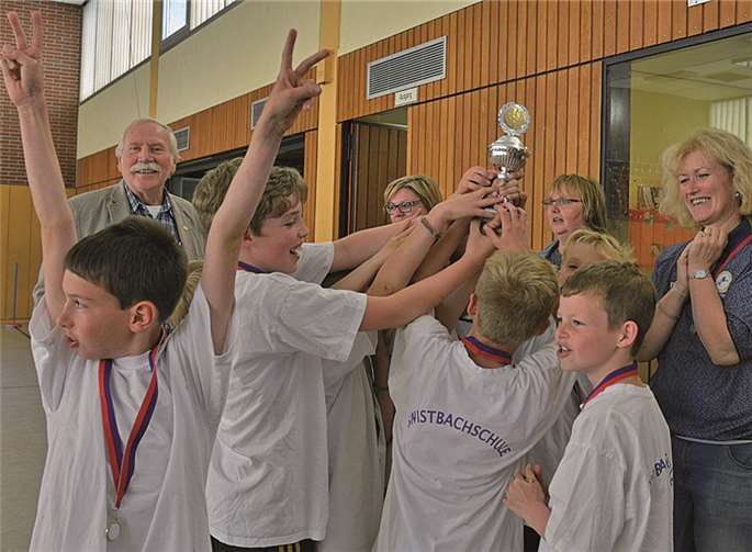 Für alle, die nicht den Sieg mit nach Hause nehmen konnten, gab es kein Grund zur Traurigkeit, da alle eine Medaillen fürs mit Machen bekamen. Privat