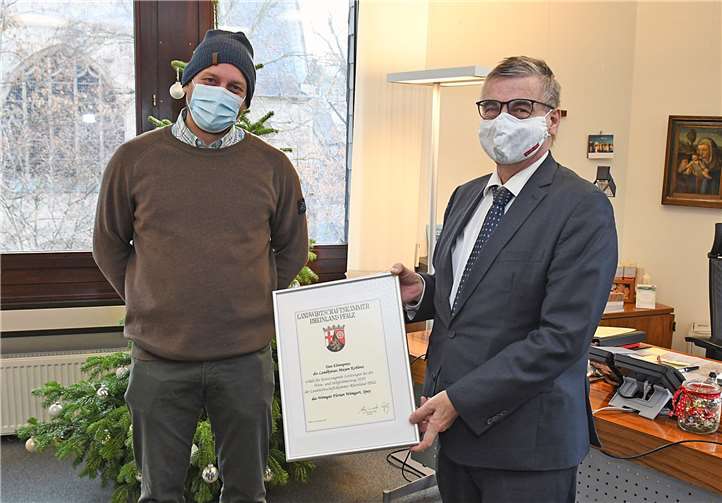 Für das Anbaugebiet Mittelrhein durfte sich das Weingut Florian Weingart aus Spay über den Ehrenpreis des Landkreises Mayen-Koblenz freuen.