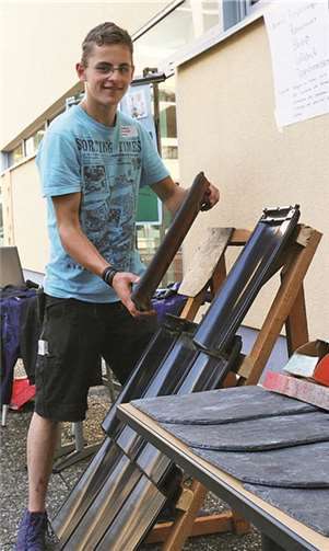 Für das Dachdeckerhandwerk interessierte sich dieser junge Mann.