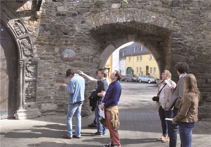 Für das Studienprojekt werden die Objekte identifiziert, katalogisiert und als relevantes Objekt aufgenommen. privat