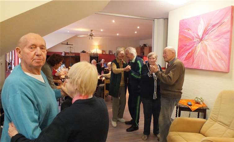 Für das Tanzcafé im Dezember wurde schon mal kräftig geprobt.-SK-