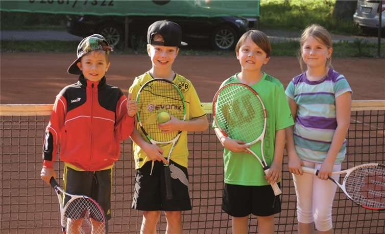 Für das Team U10 gemischt spielten (von links) Luca Schür, Niklas Eitelberg, Kianoush Neumann und Darleen Heimann.