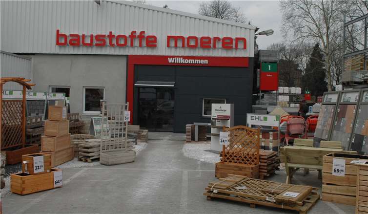 Für den Baustofffachandel ist ein neuer Eingang entstanden. Fotos: BL