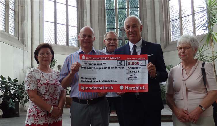 Für den Erhalt der Christuskirche als historisches Bauwerk erhielt die Kirchengemeinde 5000 Euro vom Förderverein Christuskirche Andernach.privat