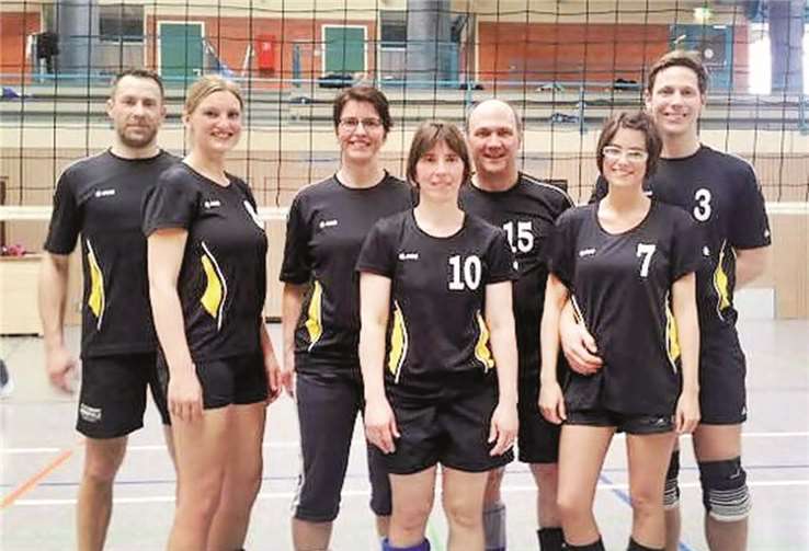 Für den FSV Dieblich spielten: Bettina Bruenicke, Michaela Pistono, Anke Wiegand, Sandy Kohns, Marc Beckermann, Marcel Treptow, Klaus Seeger.privat