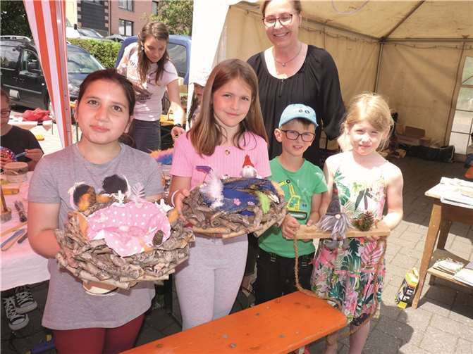 Für den Feen- und Wichtelpfad kreierten die Kids fantasievolle Exponate.  Fotos: FRE