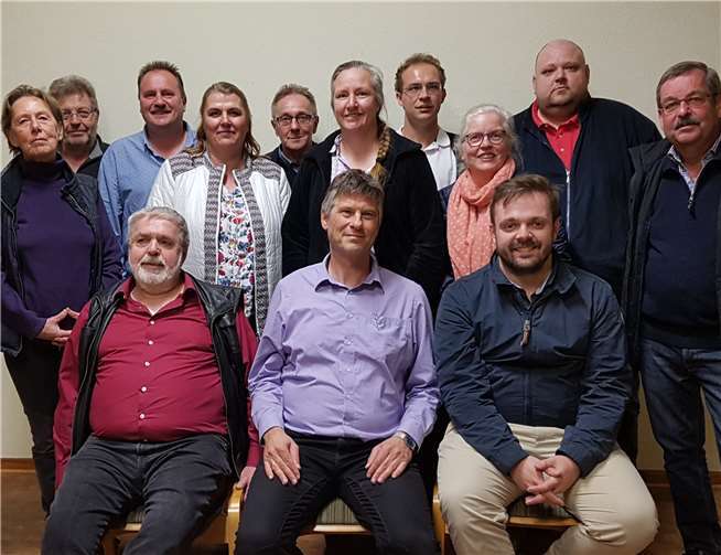 Für den Rat der Verbandsgemeinde kandidieren (vorne v.li.) Wilfried Schmitz, Andreas Hermens und Christoph Schmitz sowie (hinten v.li.) Ulrike Walden, Alfred Kircher, Frank Müller, Andrea Müller, Norbert Koch, Dr. Sigrid Dehmelt, Tobias Paetz, Dr. Beate Strauch, Michael Köhler und Heinz Hupperich.Foto: privat