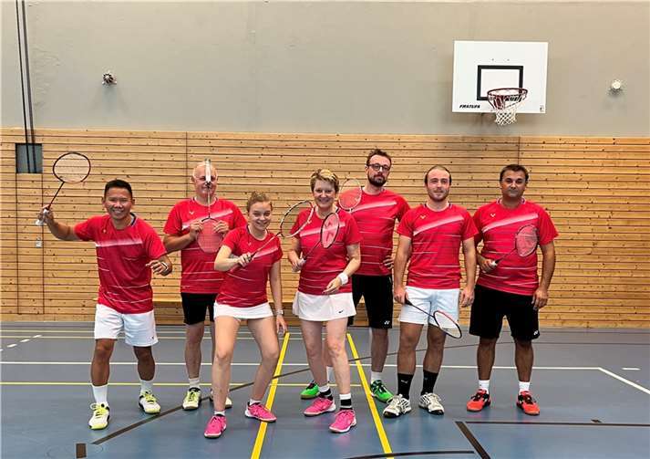 Für den SV Unkel punkteten: v.li. Custer Aranas, Claus Schulte, Charlotte und Claudia Bauch, Olaf Radcke, Kilian Wolf und Skender Bunjaku. Foto: privat