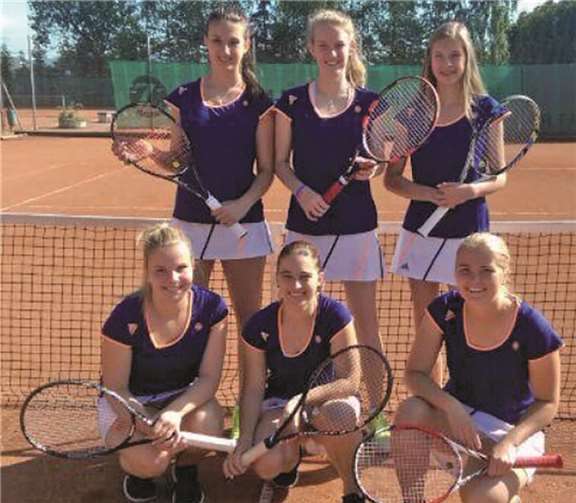 Für den TCMK: hinten Jelena Vucic, Fabienne Schmidt, Lara Kohler, vorne Michelle Karbach Kimberley Gilberg und Marisa Dehe.privat