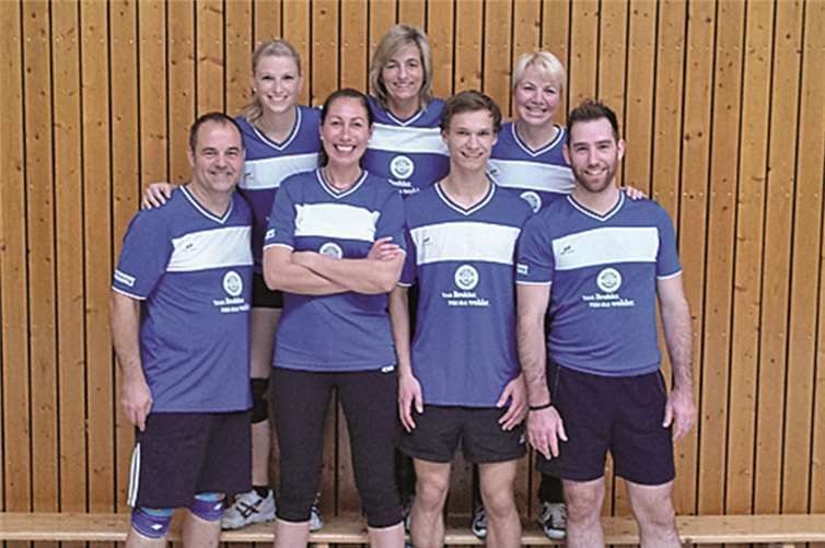 Für den TV Mülheim spielten: Christine E., Corinna A., Monika S., Julia S., Adrian E., Marvin K. und Spielertrainer Andreas Topel. privat