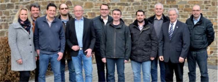 Für den Verbandsgemeinderat kandidieren die Mitglieder FWG-Kettig (v.l.:): Melanie Roth, Werner Schmorleitz, 2. Vors. Stefan Windheuser, Achim Pinger, Wolfgang Höfer, Jürgen Regnier, Christoph Rünz, Martin Rünz, Hermann-Josef Kornwolf, Raimund Israel und Stefan Kronewald.