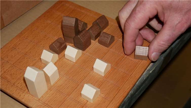 Für den einst nur mathematisch denkenden Gerhards eine Erkenntnis, die nicht nur im Spiel gilt: Es lässt sich nicht berechnen.