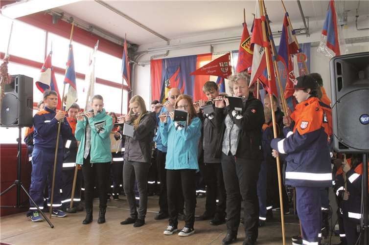 Für den musikalischen Rahmen bei der Verabschiedung sorgte der Spielmannszug der Freiwilligen Feuerwehr Mertloch.