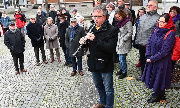 Für den passenden musikalischen Rahmen sorgte der Bonner Klarinettist Georg Brinkmann mit Klezmerklängen.