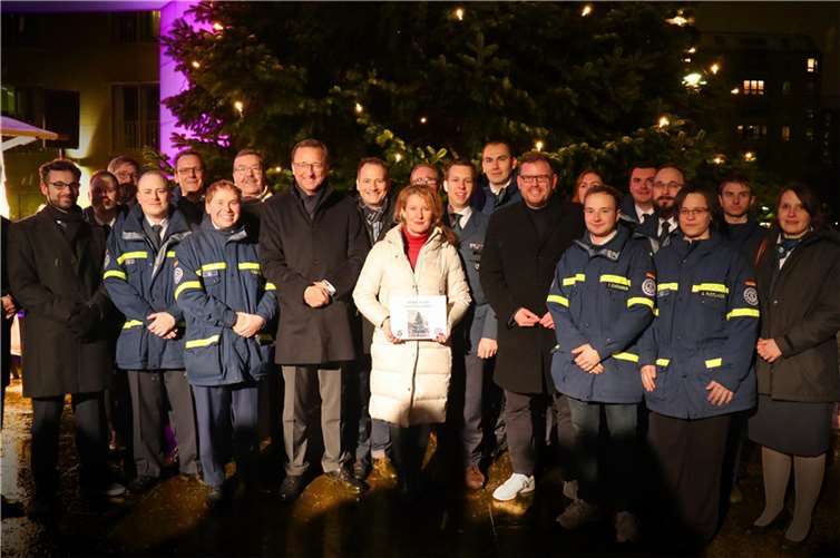 Für den reibungslosen Ablauf sorgten im Auftrag der Staatskanzlei das THW Neuwied und das THW Frankenthal in Zusammenarbeit mit der Feuerwehr Waldbreitbach.  Foto: Staatskanzlei RLP