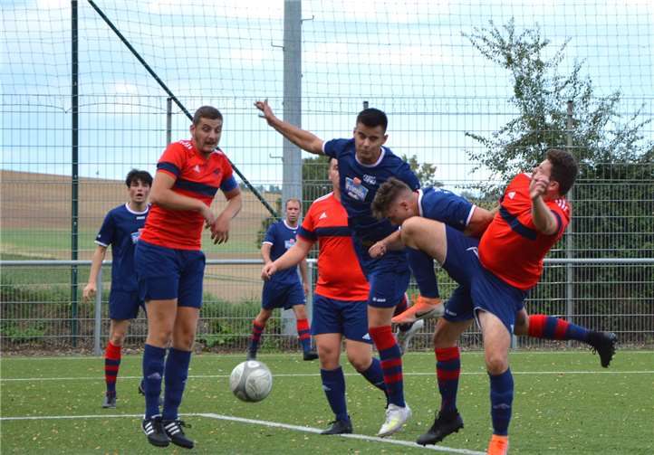 Für die Adler-Zwote ging es nach Mertloch zur neu gegründeten SG Maifeld III. Fotos: DJK Wernerseck Plaidt