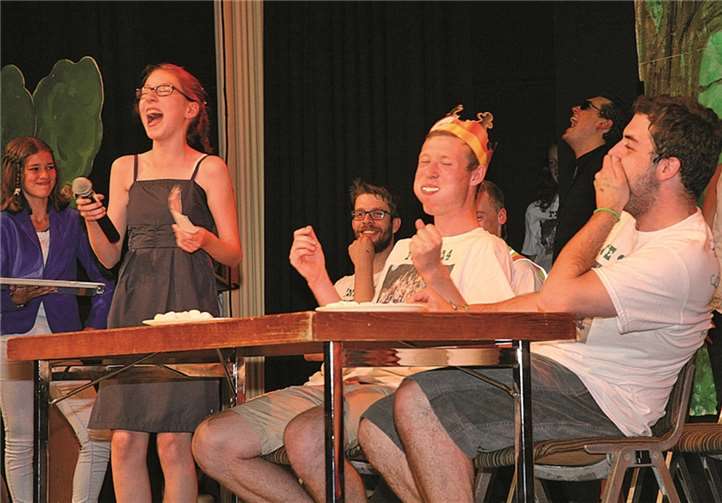 Für die Betreuer veranstalteten die Betreuer Dschungelprüfungen.