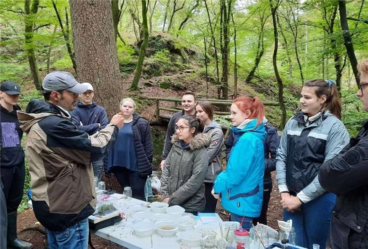 Für die Biologiekurse ging es zur Waldökostation Remstecken. Fotos: privat