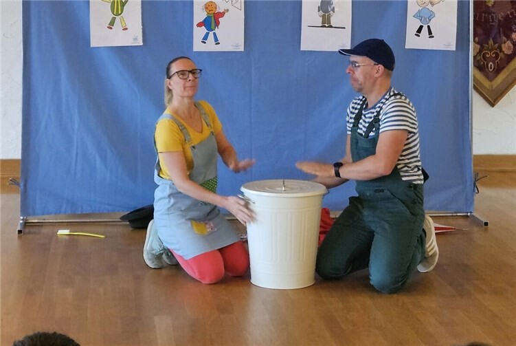 Für die Erst- und Zweitklässler wurde die „Große Nein-Tonne“ angeboten. Foto: Grundschule Burgen 