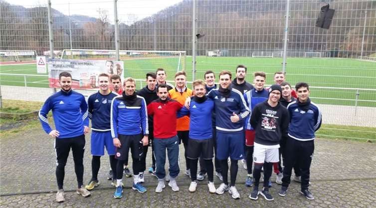 Für die Fußballer des SV Blau-Gelb Dernau stand ein vielfältiges Training auf dem Plan.privat