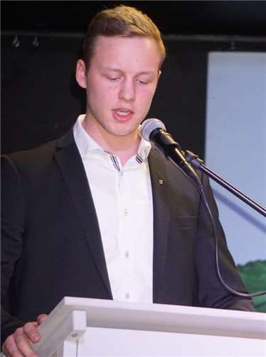 Für die Junggesellen und Ehrendamen hielt der Vorsitzende Christian Feltens eine Ansprache.