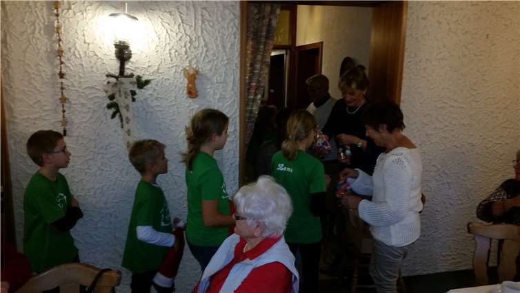 Für die Kinder gab es wie für alle Vortragenden natürlich auch eine Belohnung.