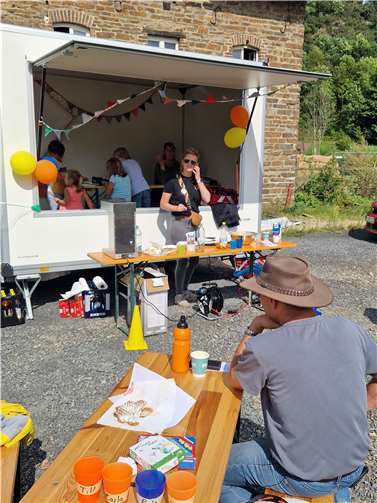 Für die Kinder und Besucher wurden frische Waffeln gebacken.