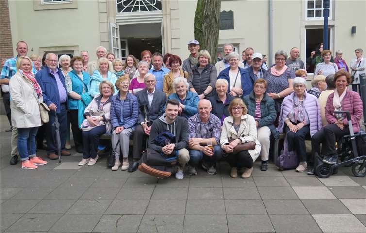 Für die Mitglieder des Chores war der Besuch des Hänneschen Theaters ein gelungener Ausflug. privat