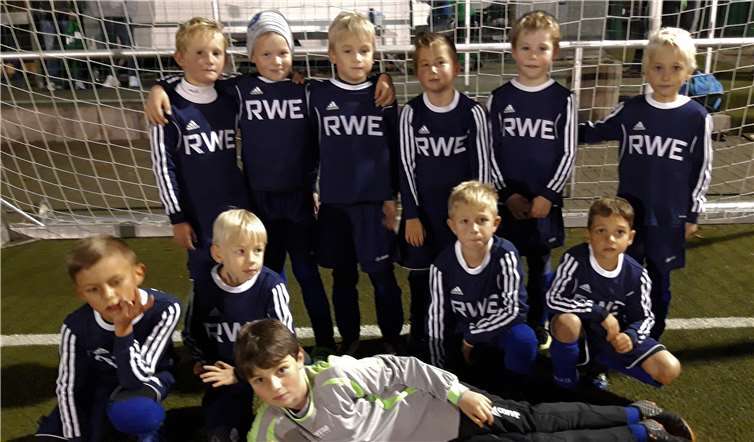 Für die Rheinbacher spielten: Fabian, Kilian, Luke, Phil, Riccardo, Oskar, Dennis, David, Michel, Timmi und Timo. Privat