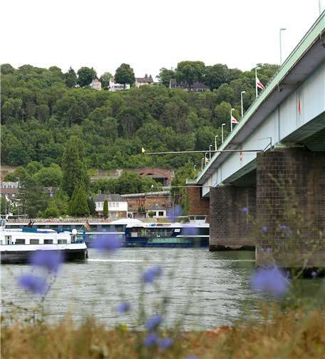 Für die Schiffsfahrt besteht auch trotz der Arbeiten keine Gefahr oder Einschränkung.