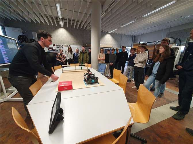 Für die Schülerinnen und Schüler war der Besuch ein besonderes Erlebnis.-  Foto: Miriam Dolic