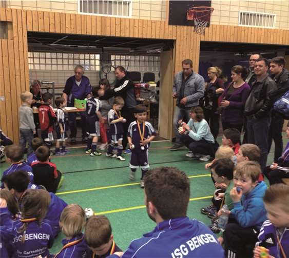 Für die guten Leistungen wurden die Kinder mit Medaillen und Überraschungseiern belohnt.Privat