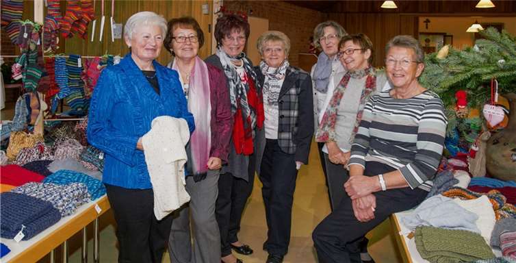 Für die kfd St. Pius hat sich nach dem erfolgreichen Adventsbasar die harte Arbeit gelohnt. privat