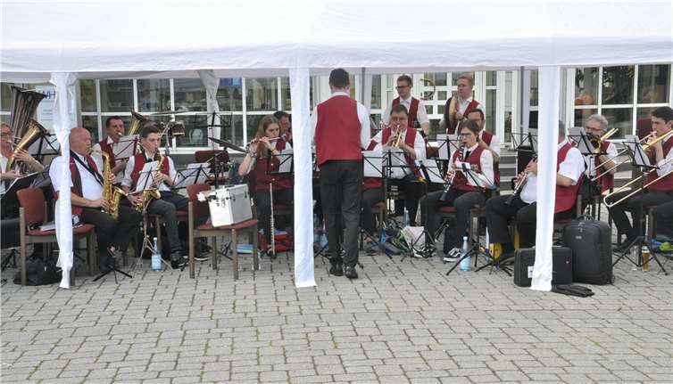 Für die musikalische Begleitung war immer gesorgt. Fotos: J. Luecker (www.foto-shark.com)