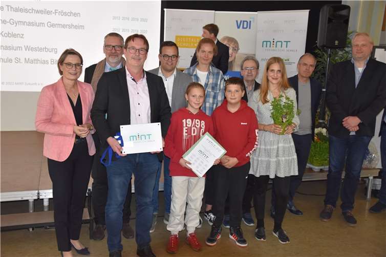 Für die nächsten drei Jahre darf sich die IGS Johanna Loewenherz als MINT-freundliche Schule bezeichnen. Foto: privat