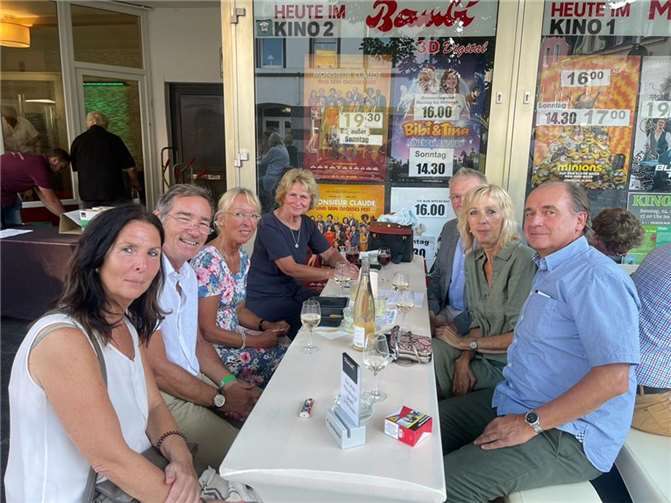 Für die passenden Weine sorgte auch in diesem Jahr wieder das Weingut Lingen aus Bad Neuenahr. Foto: privat