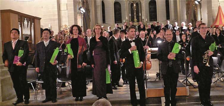 Für eine beeindruckende Leistung bei dem Konzert erhielten die Musiker lang anhaltenden Applaus.BSB