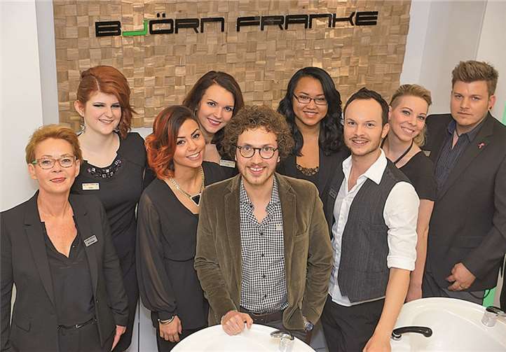 Für einen kleinen Obolus, für schwerstkranke Kinder, können sich die Besucher einem besonderen Hairstyling, durch das Team des Friseursalons „Björn Franke Haardesign“, unterziehen.privat