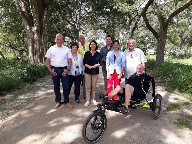 Für einen provisorischen Radweg entlang der Ahr setzen sich die Liberalen im Kreis Ahrweiler bei der Landes Verkehrsministerin Daniela Schmitt. Quelle: FDP Kreis Ahrweiler