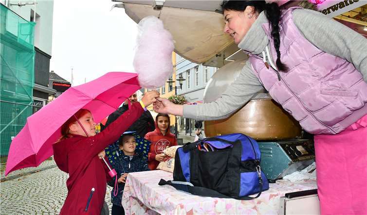 Für große und kleine Gäste gab es das „Naschhaus“.