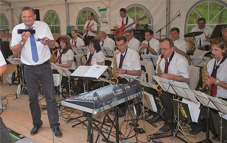 Für gute Stimmung sorgte das Westerwald-Orchester Oberlahr.