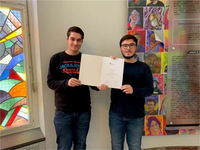 Für ihr Engagement für Toleranz und Integration wurden die Schülerinnen und Schüler der Courage-AG am Kurfürst-Salentin-Gymnasium in Andernach jetzt beim „Wettbewerb Demokratisch Handeln“ ausgezeichnet.Foto: privat