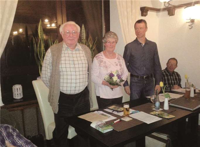 Für ihr langjähriges Engagement wurden Günter und Christa Fraaz von Frank Krause ausgezeichnet.privat