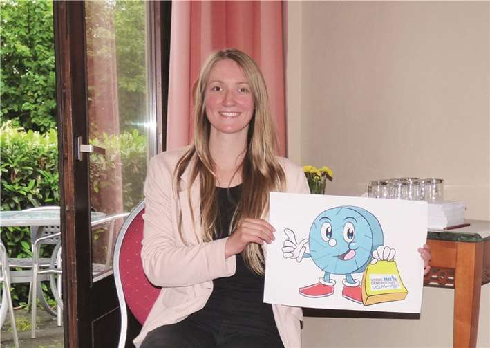 Für ihre Gestaltung des neuen Maskottchens der Werbegemeinschaft wurde Daria Hermes mit dem 1. Preis belohnt.