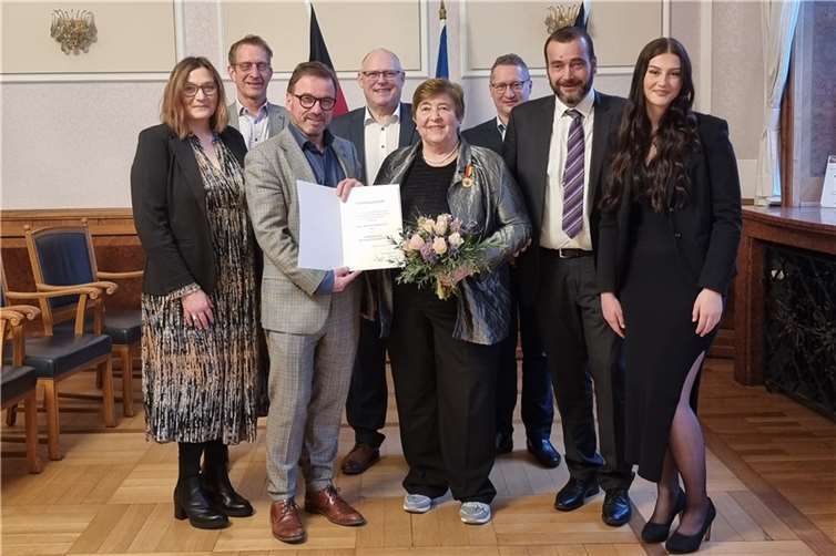 Für ihre besonderen ehrenamtlichen Verdienste für Gesellschaft und Mitmenschen wurde Christel Zimmermann ausgezeichnet.  Quelle: FWG Polch
