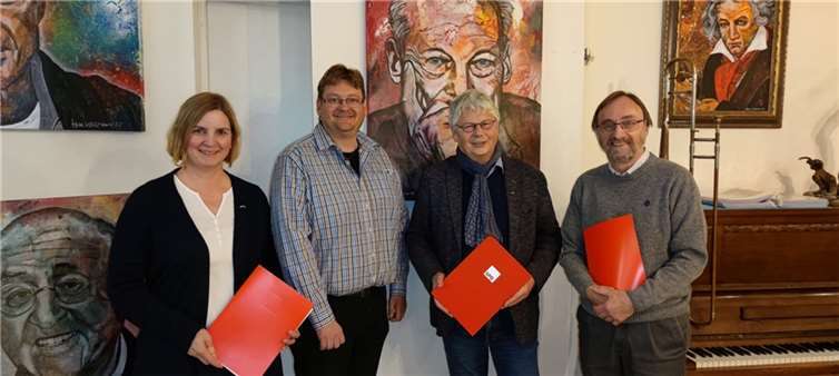 Für langjährige Mitgliedschaft wurden von Jörg Honnef (2.v.li.) geehrt: Alice Job, Reiner W. Schmitz (2.v.re., für 40 Jahre) und Hans Werner Kaiser (für 20 Jahre). Foto: privat